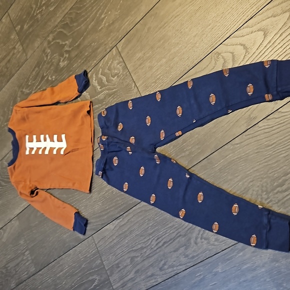 Carters football pajamas - Picture 1 of 2